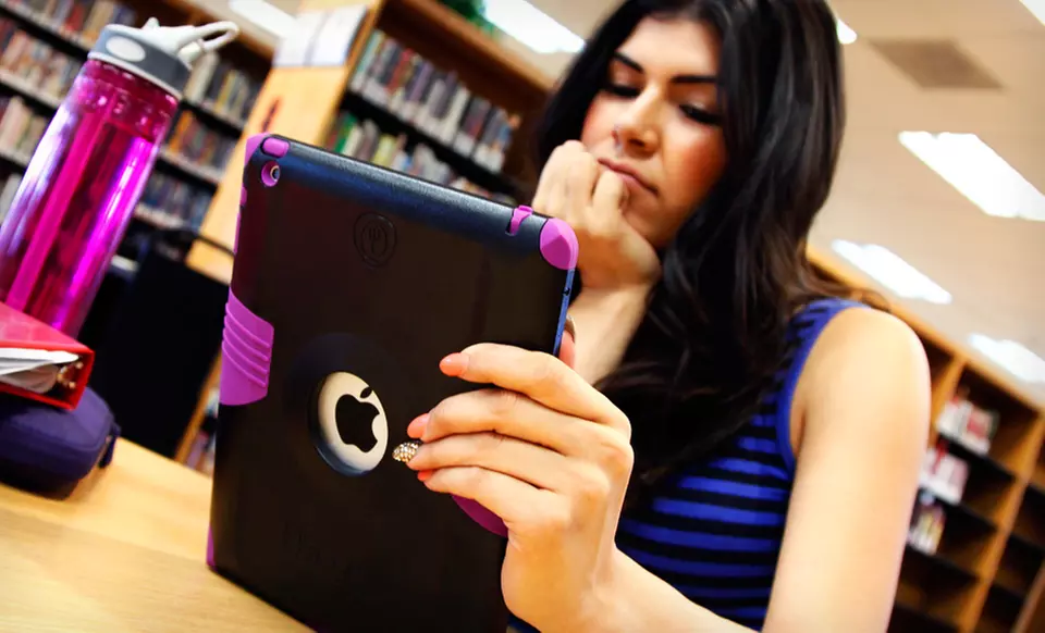$21.99 for Trident Kraken Case for iPad 2, 3, or 4 ($69.95 List Price). 5 Colors Available. Free Shipping and Returns. - Second Medium