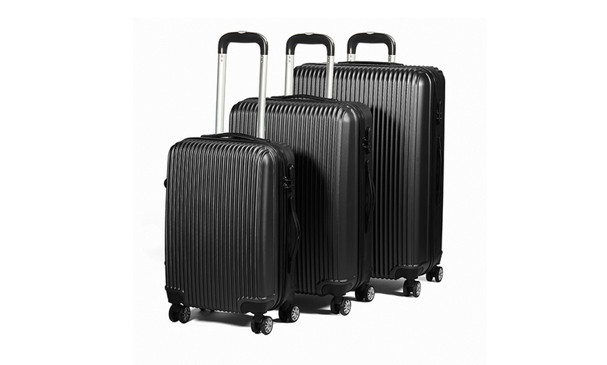 Image 5: Three-Piece Luggage Set