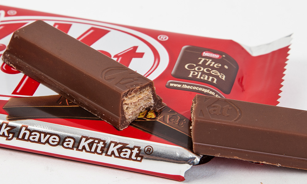 24 Nestlé Kit Kat Four-Fingers | Groupon Goods