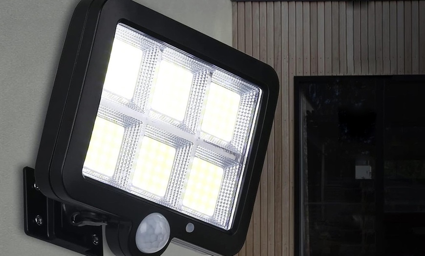 Image 9: 1 o 3 lampioni 120 LED con pannello solare 