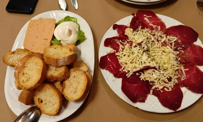 Menú especial para 2: Cachopos o arroz de marisco con entrantes