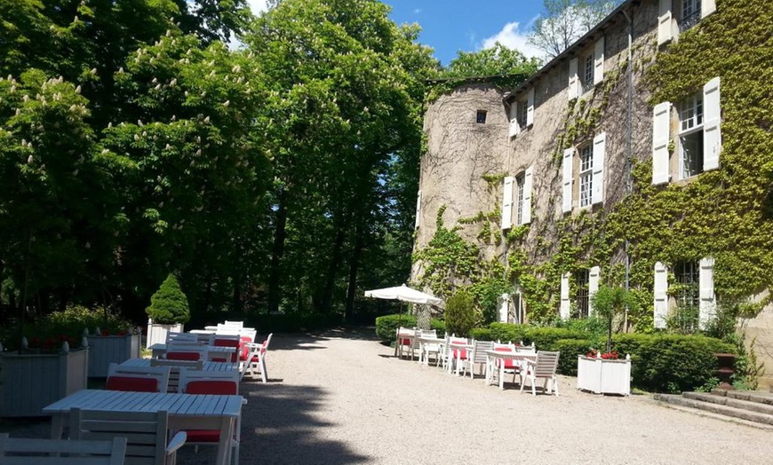 Image 15: Cévennes : chambre double au choix avec pdj, menu, champagne et spa