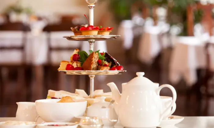 Traditional Or Sparkling Afternoon Tea For 2 Or 4 Persons At The Chequers Hotel Newbury (Up to 51% Off)