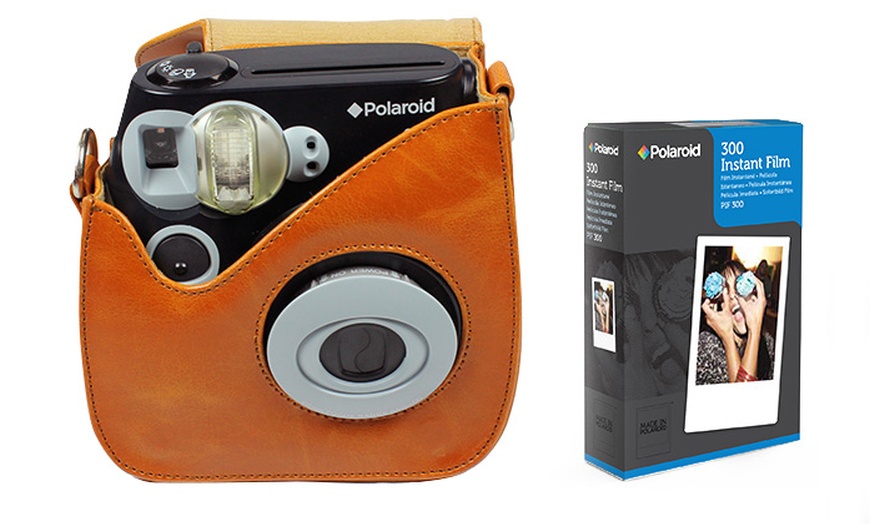 Image 5: Polaroid Camera and 3-Pack Film