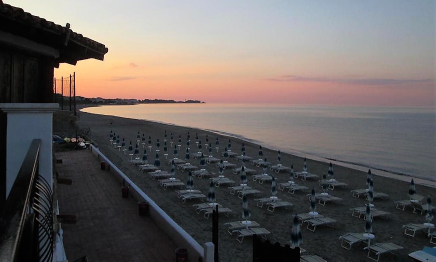 Image 3: Calabria: 7 notti in pensione completa e spiaggia