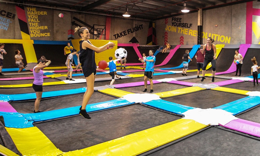 Image 17: Entry to a Trampoline Universe at BOUNCE