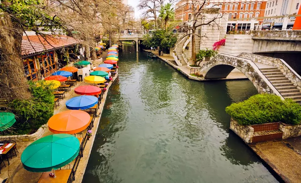 Stay at El Tropicano Riverwalk Hotel in San Antonio, with Dates into December - Primary Image