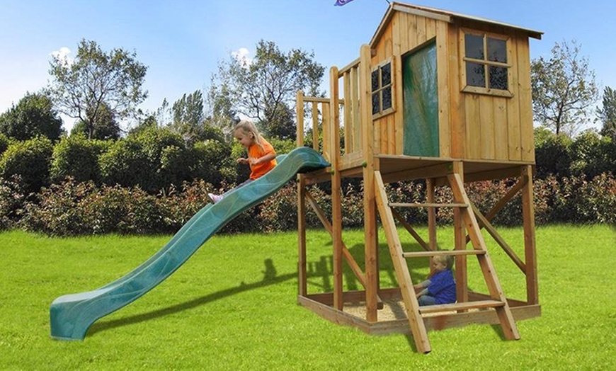 Image 6: Kids' Wooden Forts