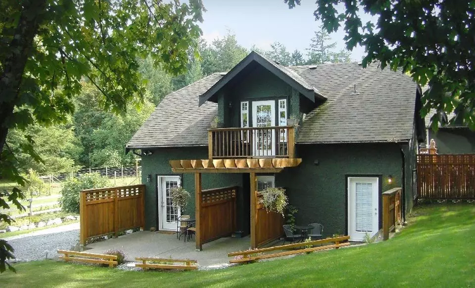 Two- or Three-Night Stay with Optional Butchart Gardens Tickets at Benvenuto Bed and Breakfast in Brentwood Bay, BC - Primary Image