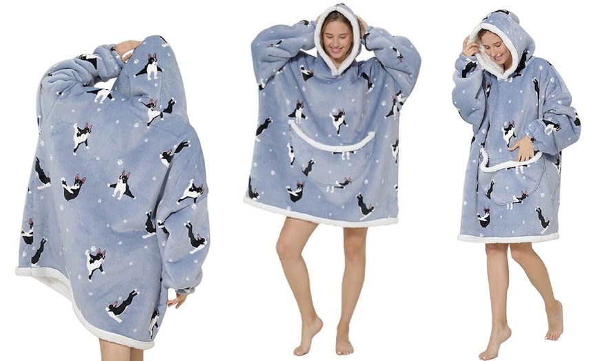 Image 3: Adults Oversized Fluffy Hoodie Blanket