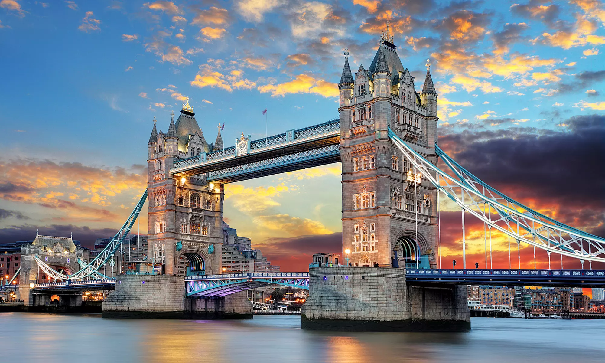 ✈ 6-Day Vacation in London with Air from Gate 1 Travel. Price/Person Based on Double Occupancy (Buy 1 Voucher/Person). - Primary Image