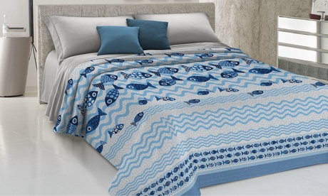 Copriletto piquet disponibile in 2 misure, 4 fantasie e diversi colori