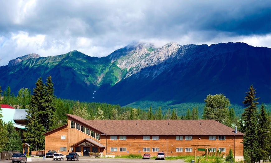 Fernie Slopeside Lodge in - Fernie, BC, CA | Groupon Getaways