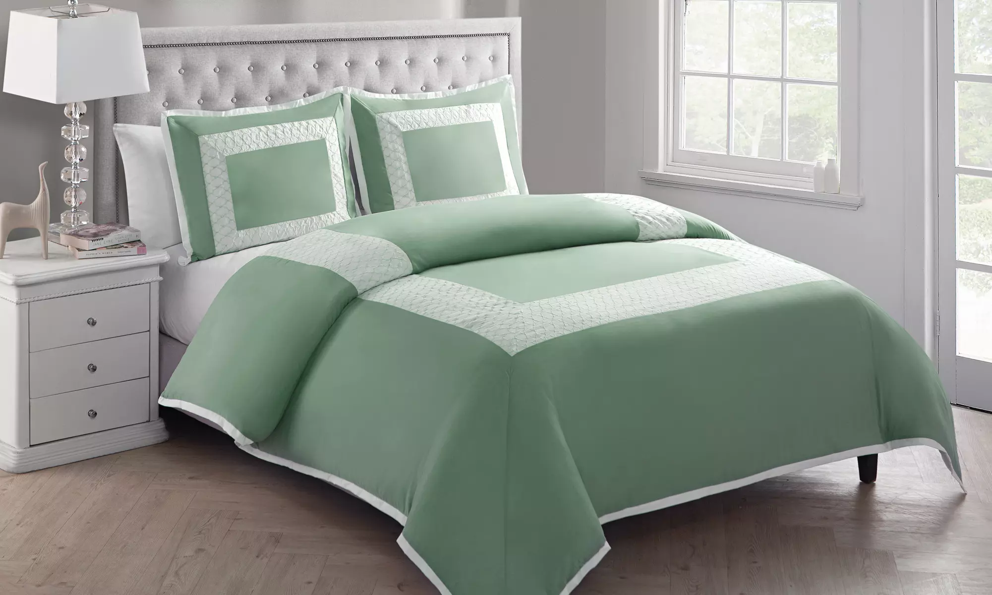 2- or 3-Piece Hotel Duvet Sets - Second Medium