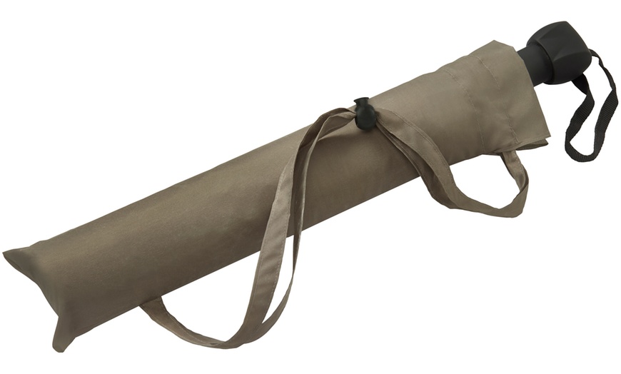 Image 9: Double-Vented Umbrella