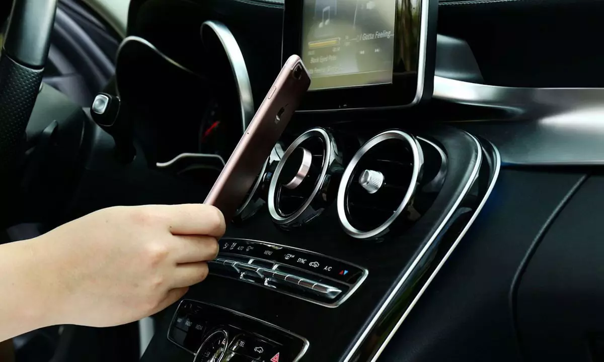 1 ou 2 supports aimantés à grip ventilation pour voiture, pour tous smartphones et GPS à rotation 360° - Primary Image