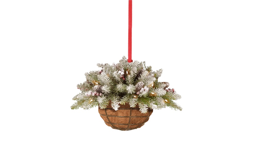 Image 4: Christmas-Themed Hanging Baskets Decor 