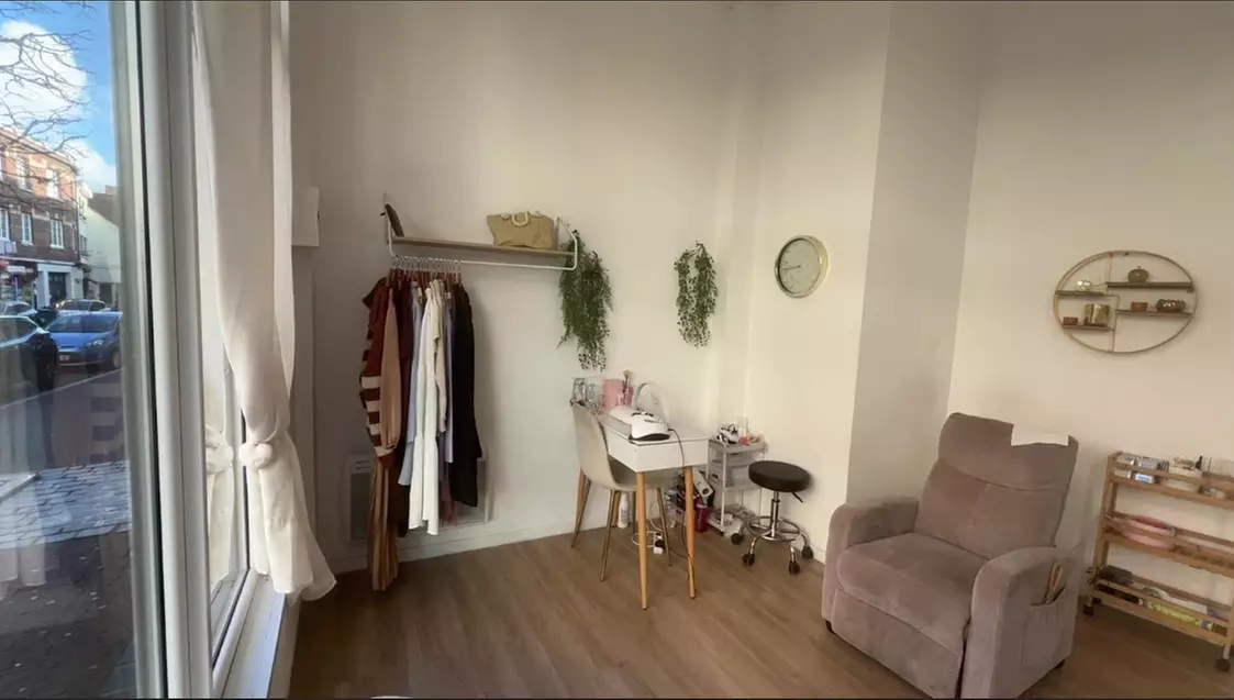 Choisissez entre vernis et capsules