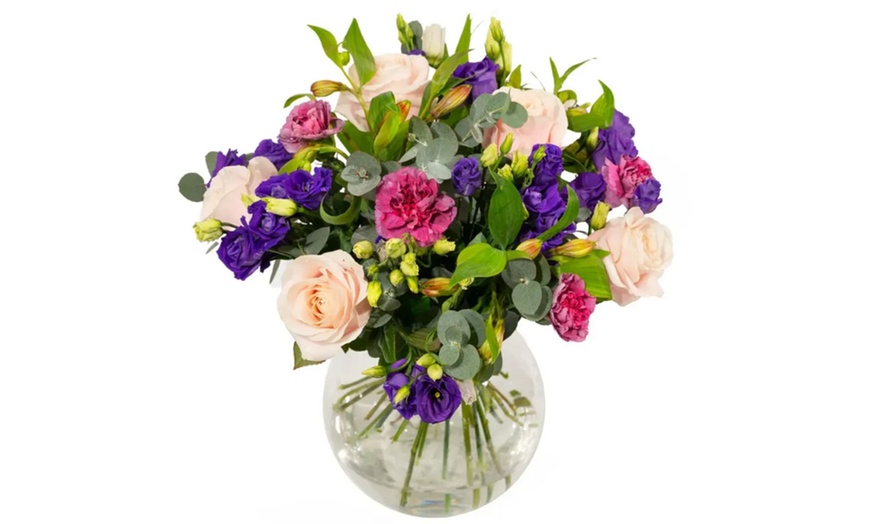 Image 4: 40% Off Towards Beautiful Flower Bouquets with Nationwide Delivery 