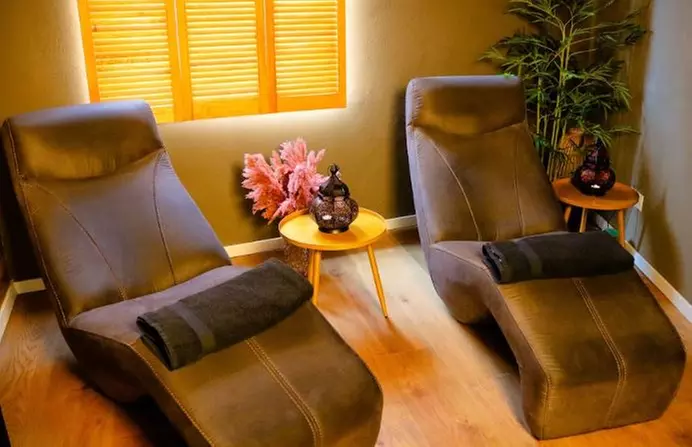 60 Min. Ayurvedische Paar-Massage o. 30 Min. Mama-Kind-Massage inkl. Aromaöl im Araliya Day Spa (bis 59% sparen) - Second Medium