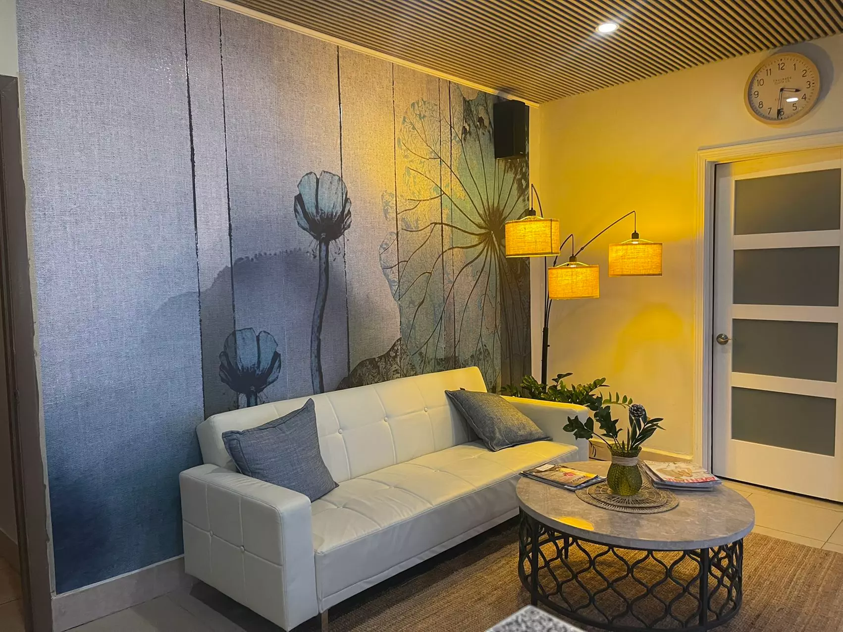 30-Min Custom Foot Reflexology with Free Sea Salt Soak