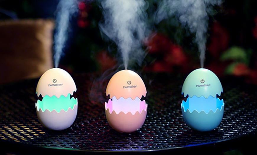 Image 8: Egg-Shaped LED Humidifier