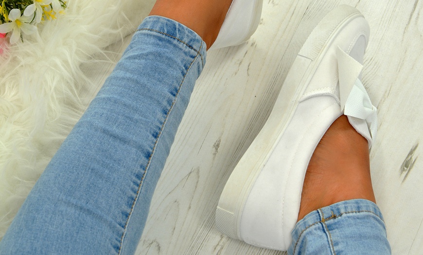 Image 18: Women's Bow Sneakers