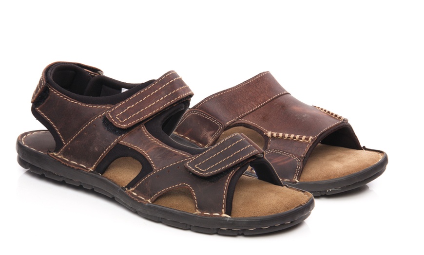 Image 2: Men's Brown Leather Sandals