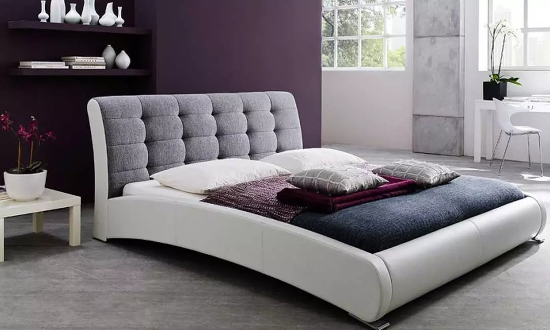 Tufted Queen Size Platform Bed - Primary Image