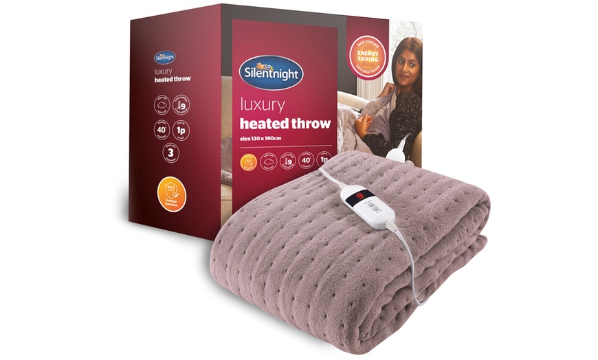 Image 8: Silentnight Luxury Heated Throw
