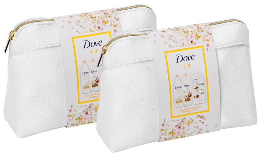 Image 4: Dove Washbag Gift Set
