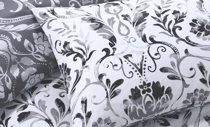 Image 17: Paisley Duvet Cover Set