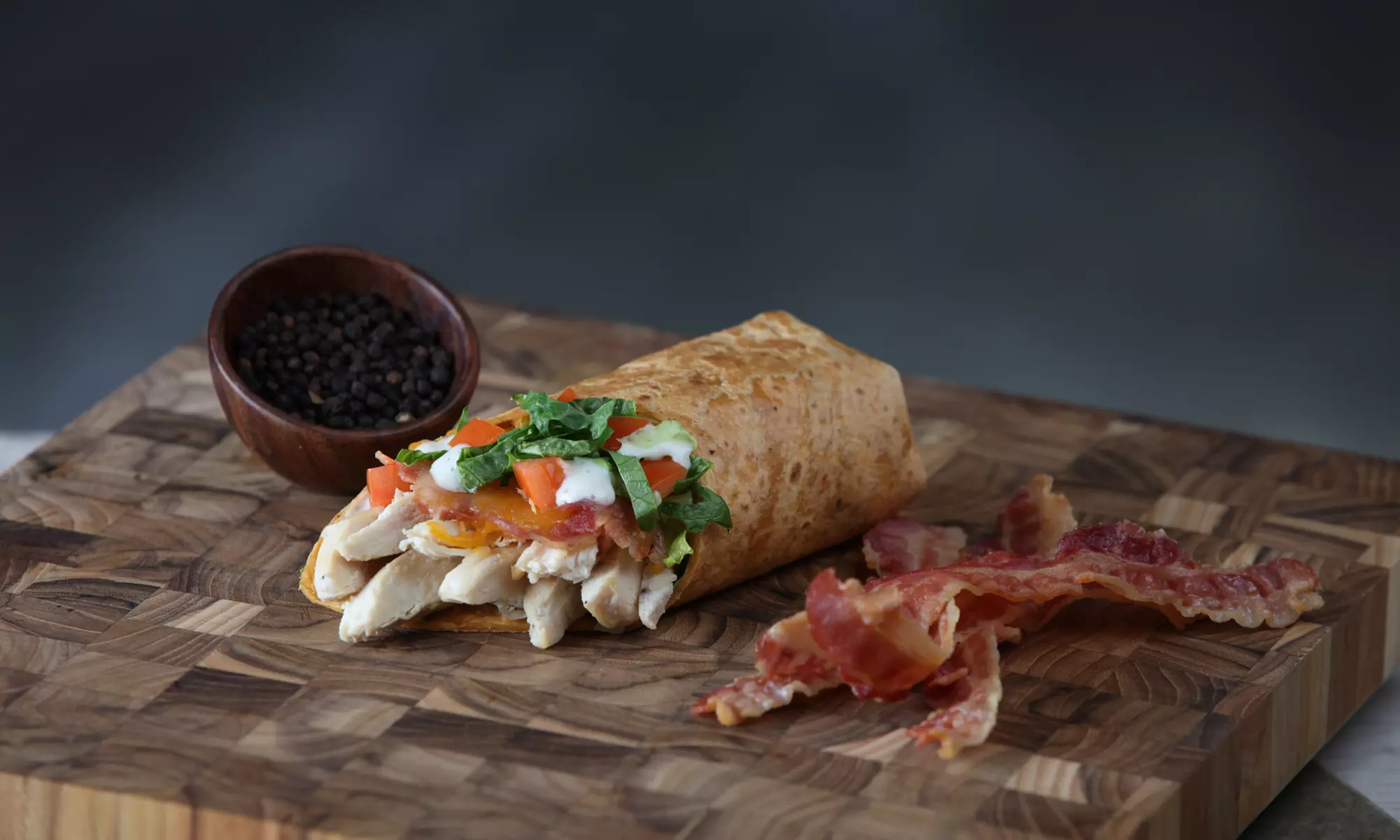 Enjoy American Casual Cuisine with Food and Drink Options
