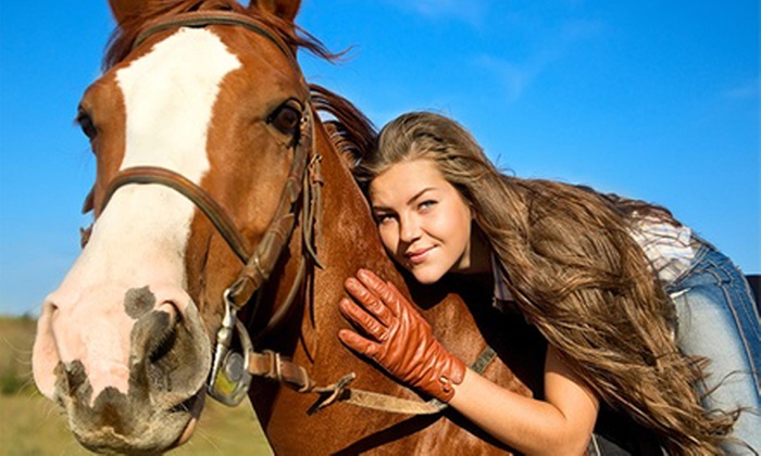 Paseo a caballo de 60 min en Centro Hípico Finca Ecuestre La Primavera