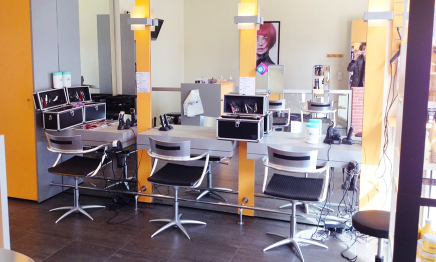 Image 2: Rendez-vous coiffeur dans le 5e