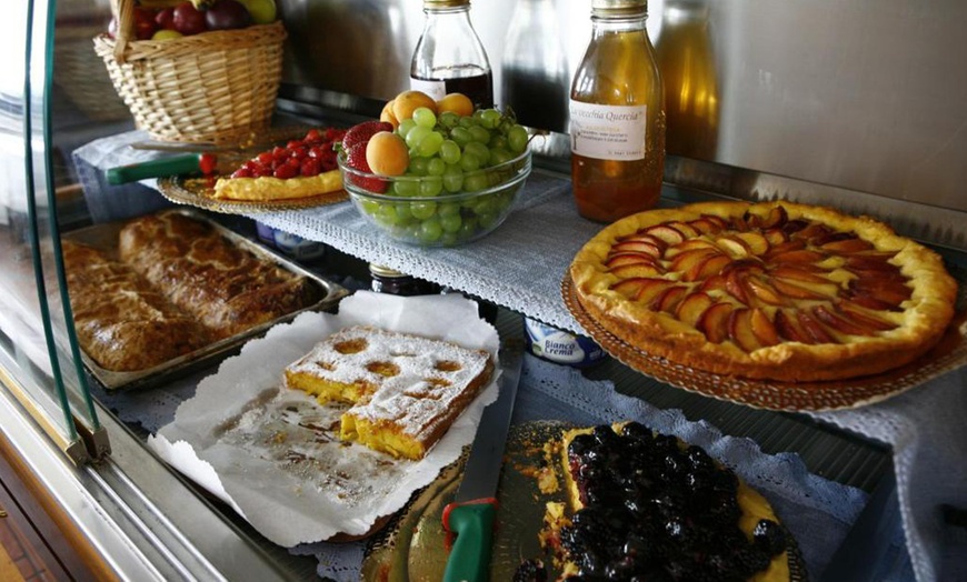 Image 14: Trento: camera matrimoniale con colazione o mezza pensione per 2