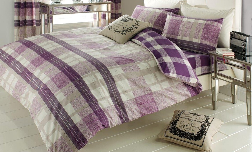 Image 14: Easy-Care Duvet Cover Set