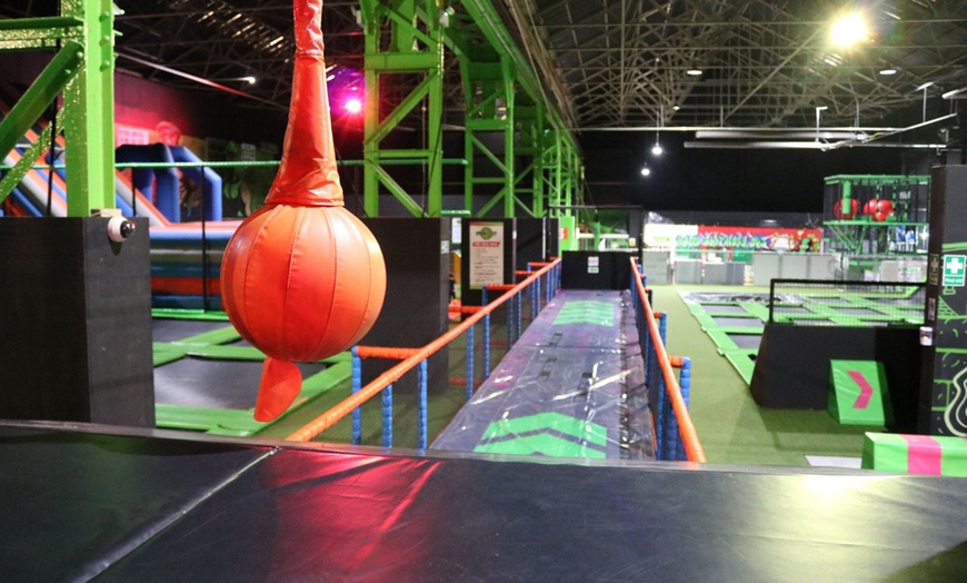 Image 4: Trampoline Park Entry for One