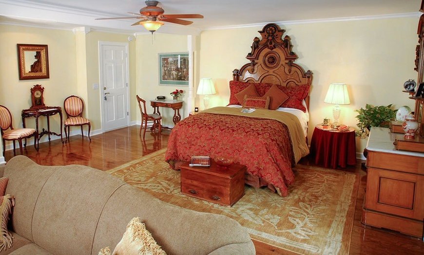 Brentwood B&B In - Brentwood, Tennessee | Groupon Getaways