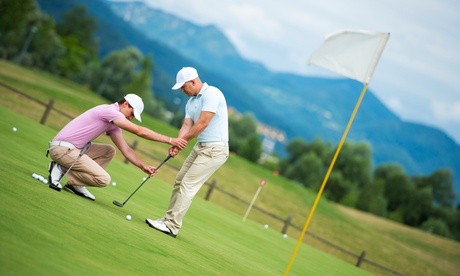 1 o 3 clases privadas de golf nivel perfeccionamiento y 5 o 15 green fees desde 69 € en Benalmádena Golf