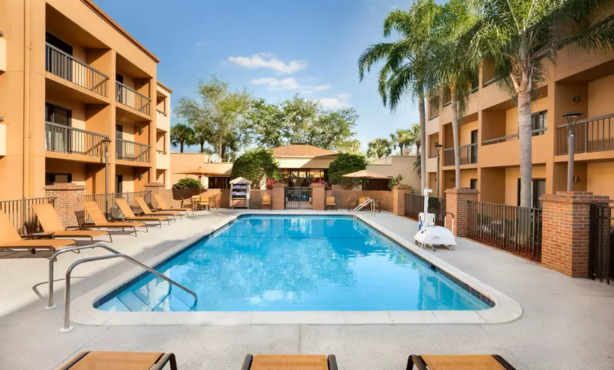Outdoor Pool & Whirlpool