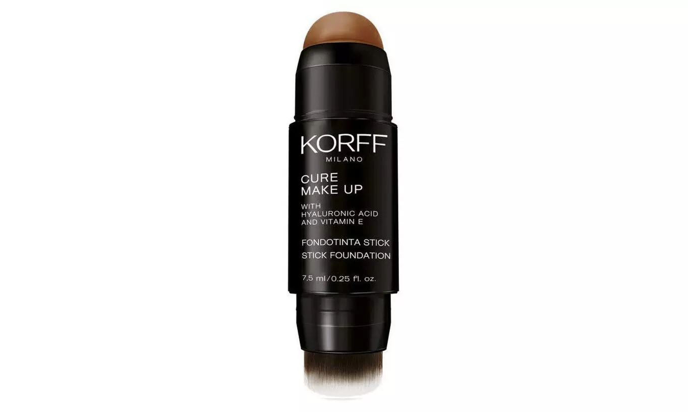 1 o 2 fondotinta stick di Korff con acido ialuronico e vitamina C
