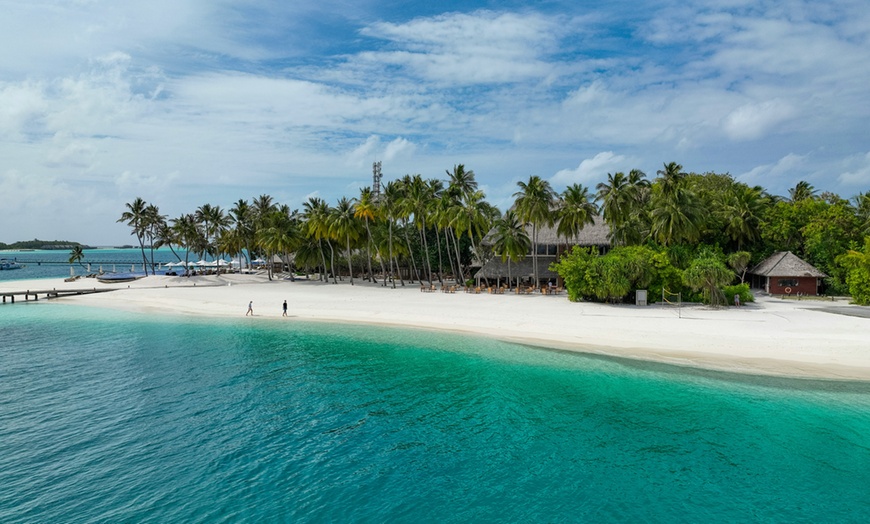 Image 2: ✈ Maldives: 3, 5, or 7 Nights with Hotel Stay, Flights & Car Transfers