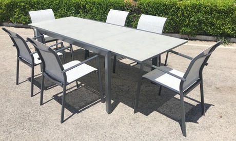 Tavolo Santorini allungabile con 8 poltrone