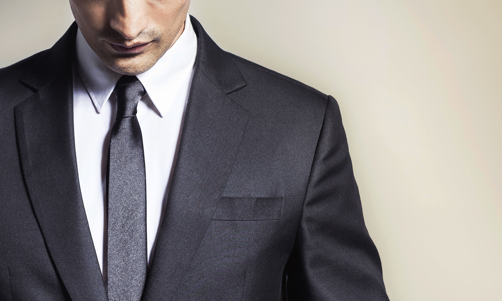 Eleganckie garnitury i koszule