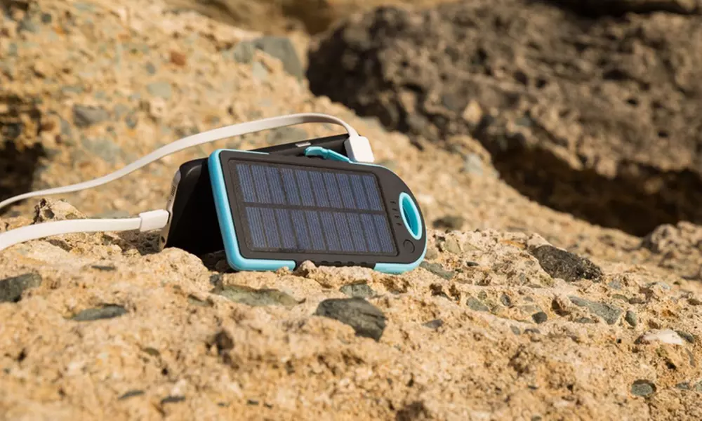 Power bank solare