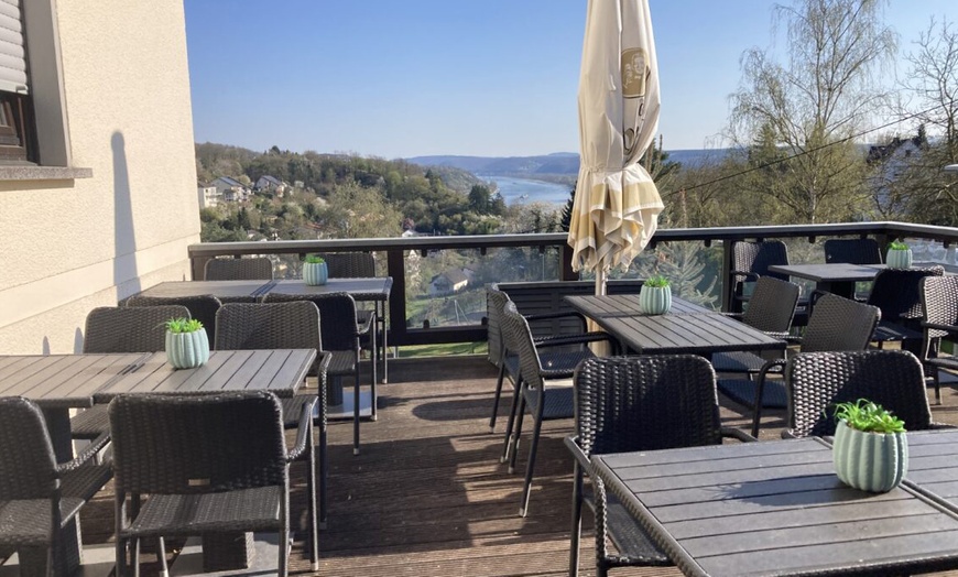 Image 9: 3-Gänge-Herbstmenü mit Rheinblick für 2 - 4 Personen