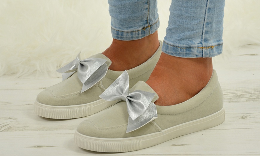 Image 8: Women's Bow Sneakers