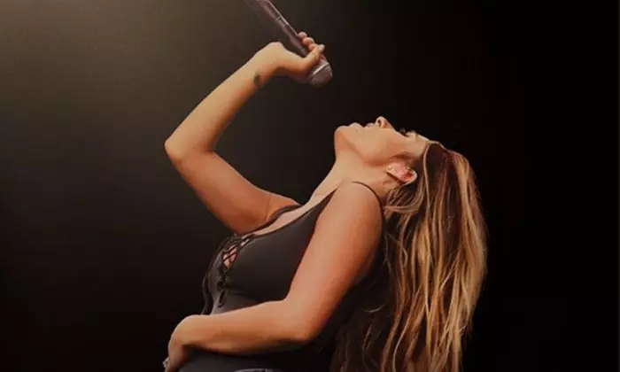 Jessie James Decker on May 2 at 8 p.m. - Primary Image