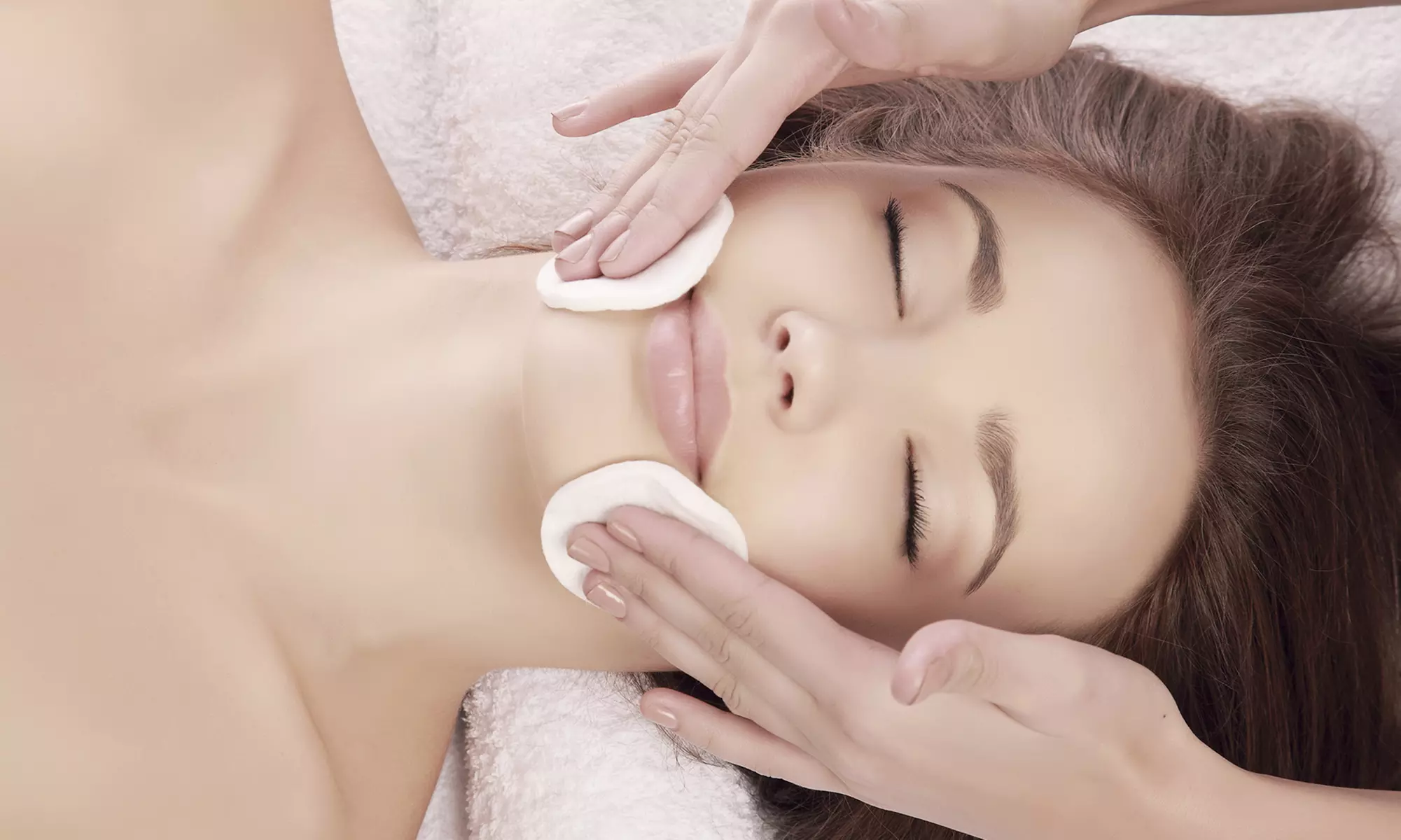 Experience a rejuvenating 60-minute facial with a luxurious European 24k gold mask at Mermaid Beauty Center, offering up to 61% off - Primary Image
